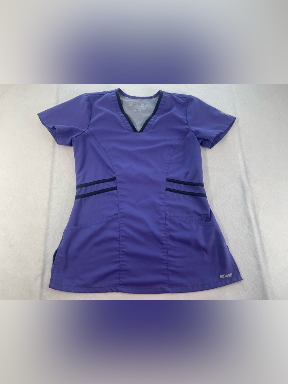 Grey’s Anatomy Barco Active Scrub Top Womens XS Purple Navy V Neck Medical Nurse - Picture 2 of 6